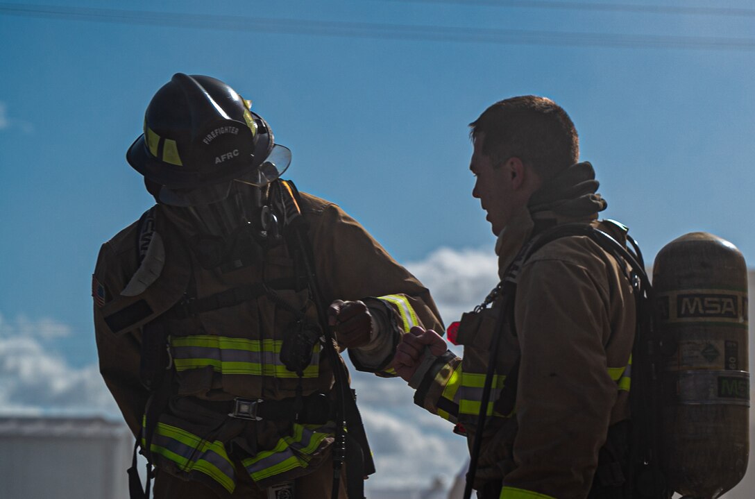914th conducts search and rescue operations exercise