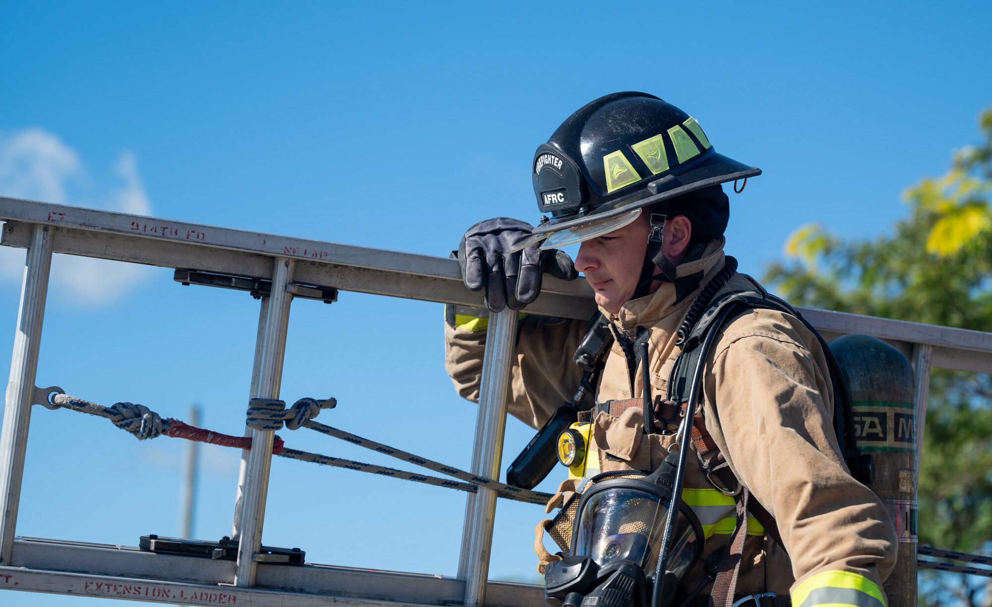 914th conducts search and rescue operations exercise