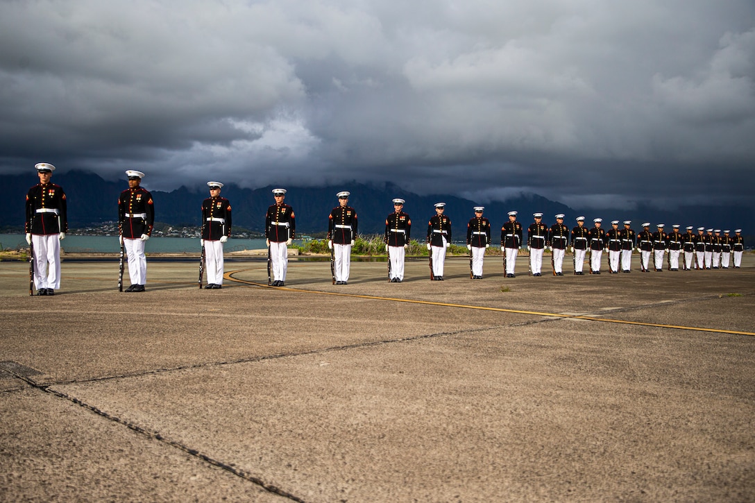 Marines with the Silent Drill Platoon execute their “long line” sequence on the flight line at Marine Corps Base Hawaii, Sept. 10, 2021. The platoon traveled to MCB Hawaii to perform during the Patriot’s Day Remembrance Ceremony on Sept. 11, 2021. (U.S. Marine Corps photo by Lance Cpl. Tanner D. Lambert)