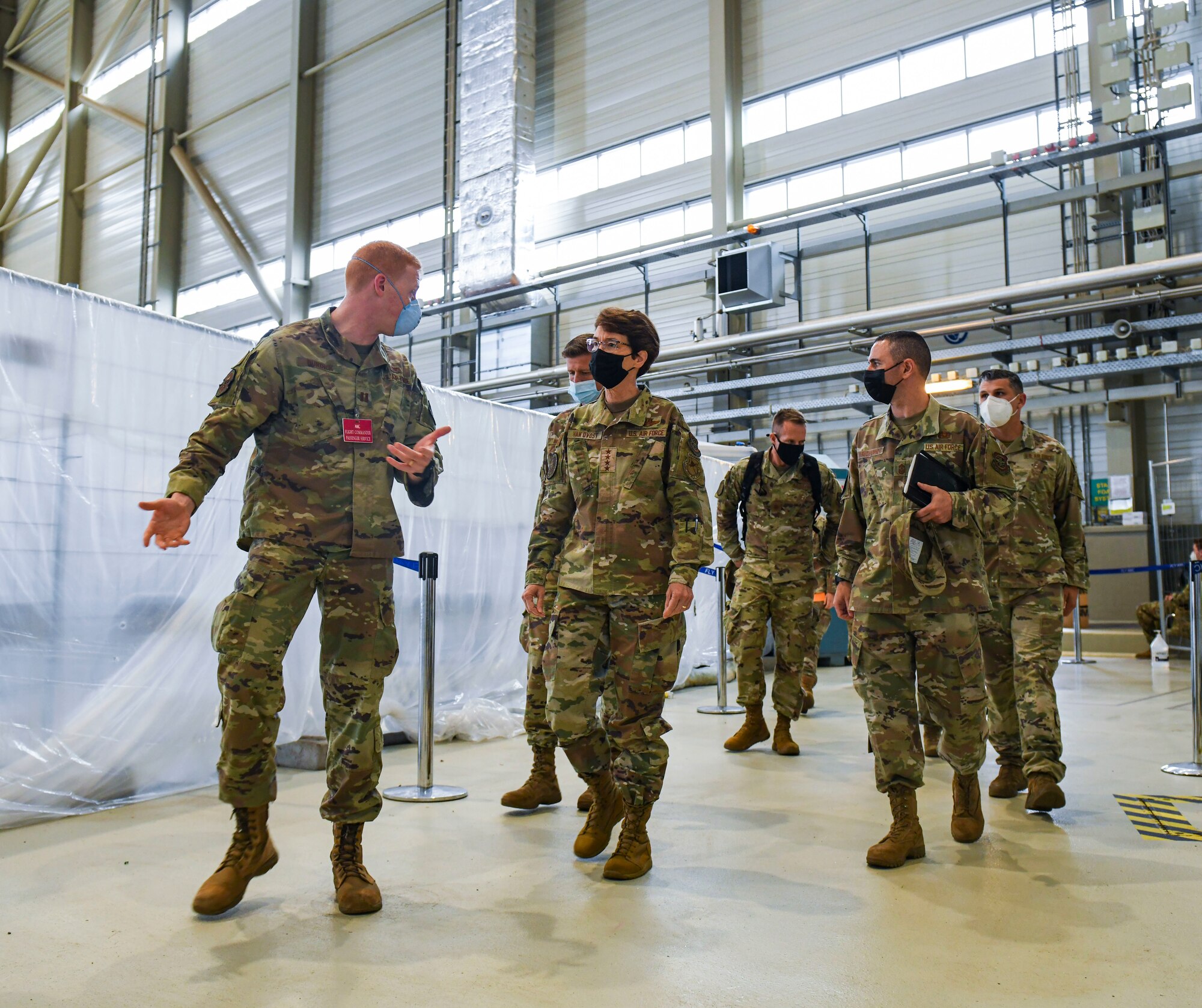 Captain briefs General.