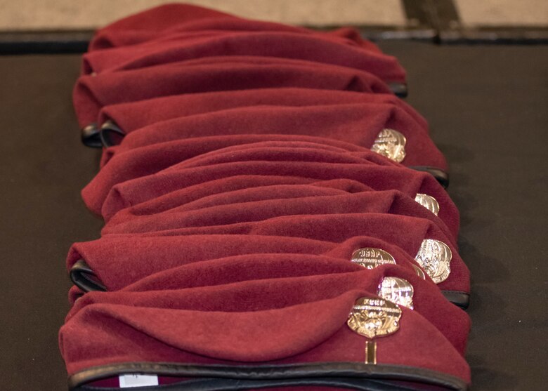 The maroon berets of class 21-2