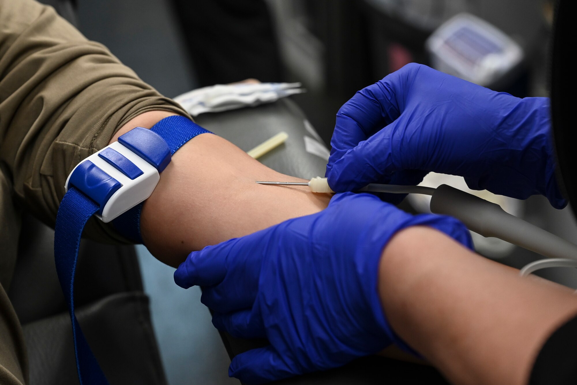 Nomads donate blood, save lives