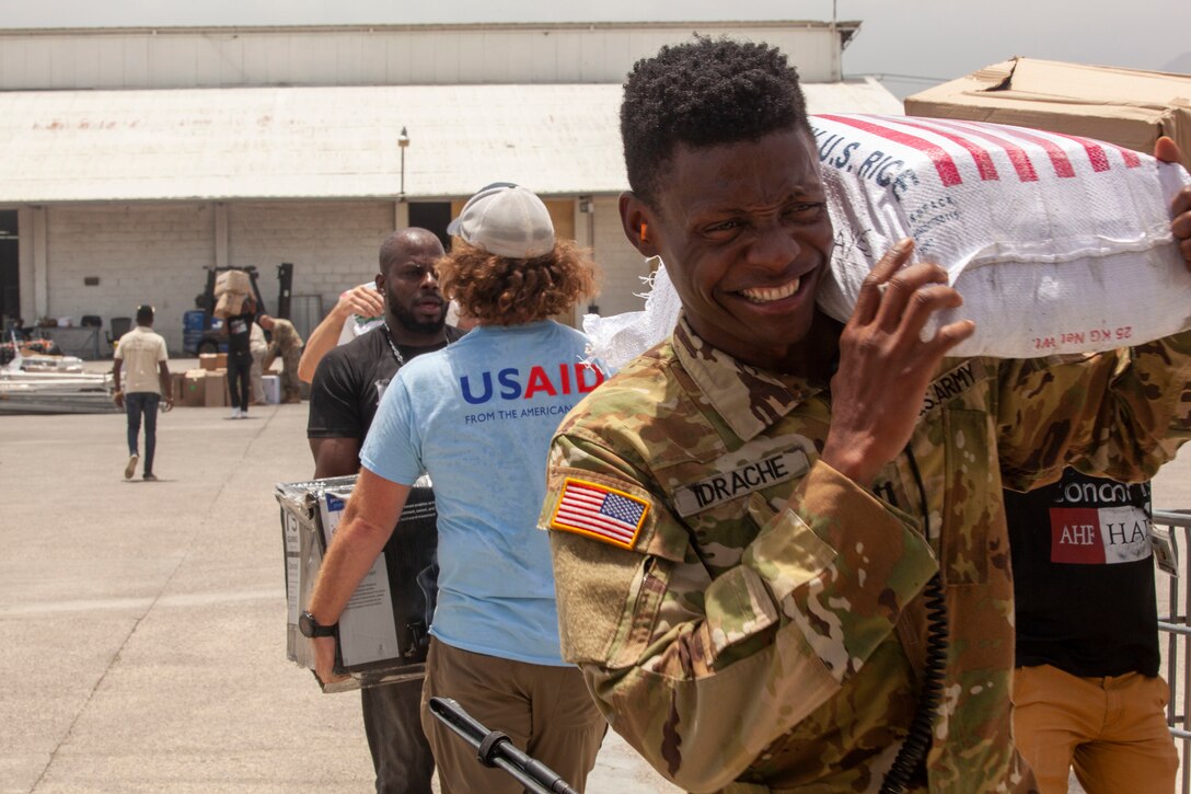 Haitian-born Black Hawk pilot supports JTF-Haiti earthquake relief efforts