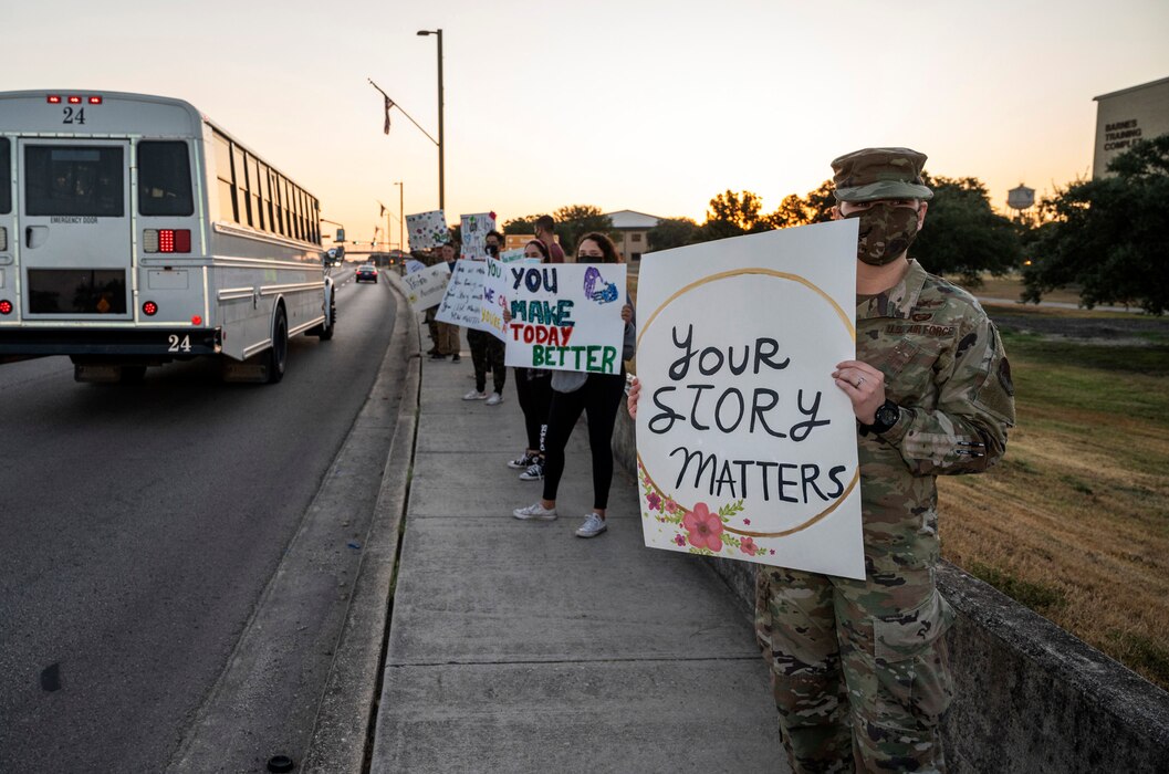 About 200 volunteers across JBSA welcomed the 33k people that entered JBSA gates at JB San Antonio in support of Suicide Prevention Month. #Connect to Protect