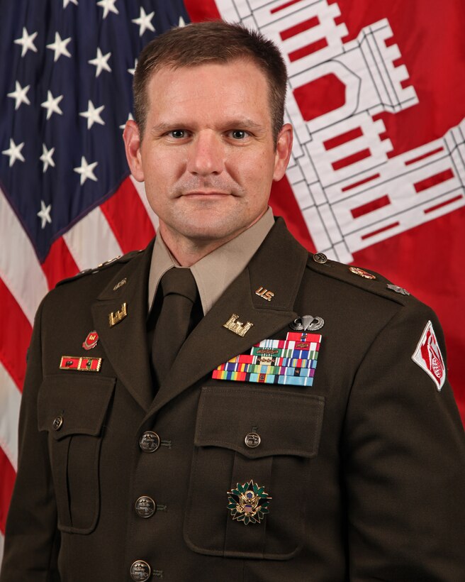 Official photo of Albuquerque District commander, Patrick M. Stevens V.
