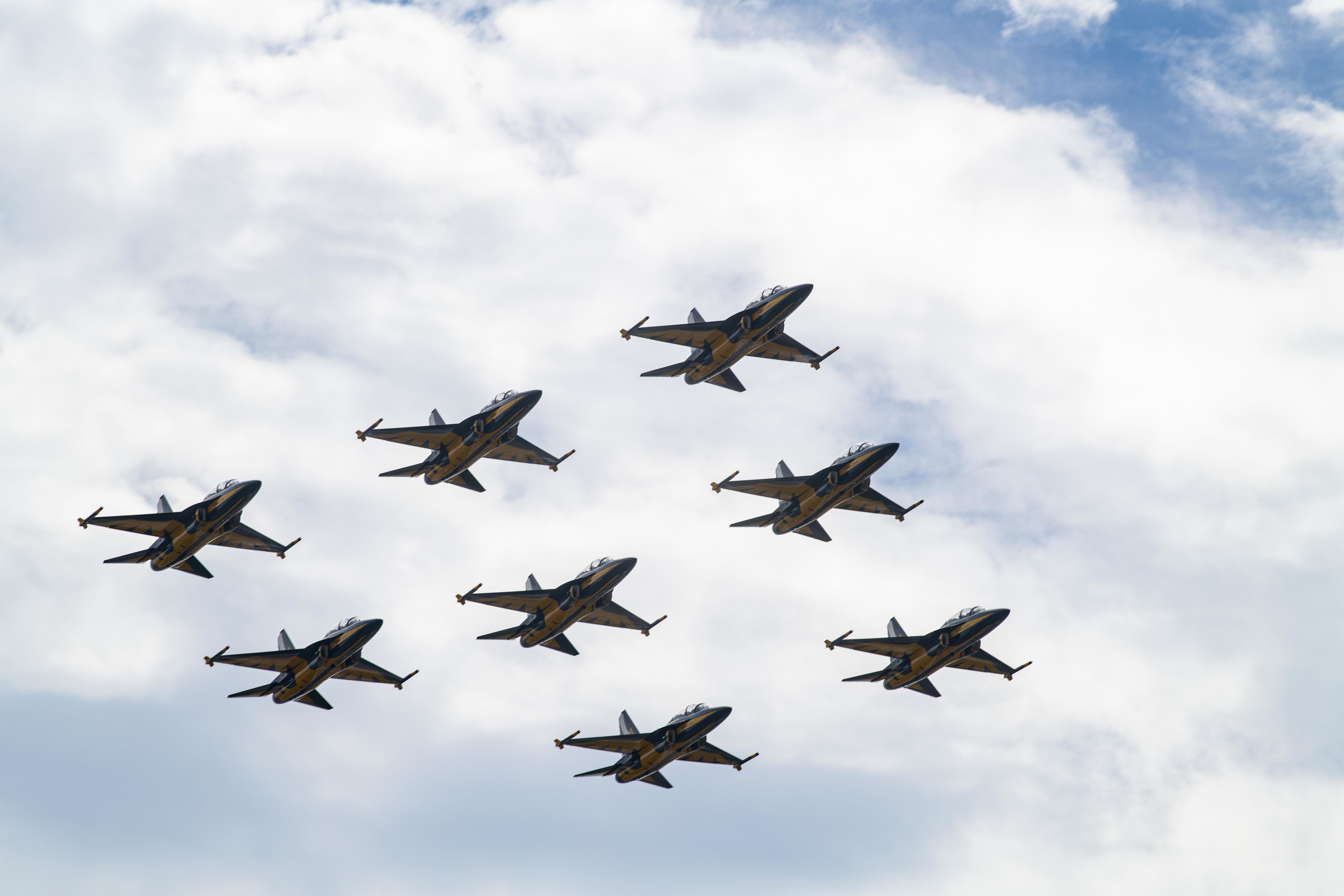 Up-Up and Away: ROKAF Black Eagles Blare Through Kunsan Skies > Kunsan ...