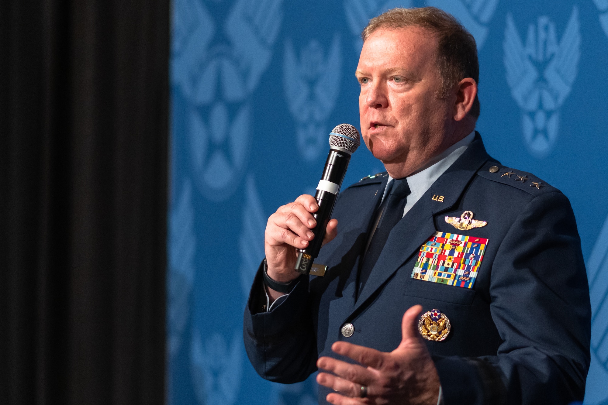 Photo of Lt. Gen. Richard Scobee speaking