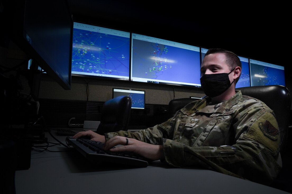 Airmen on computer