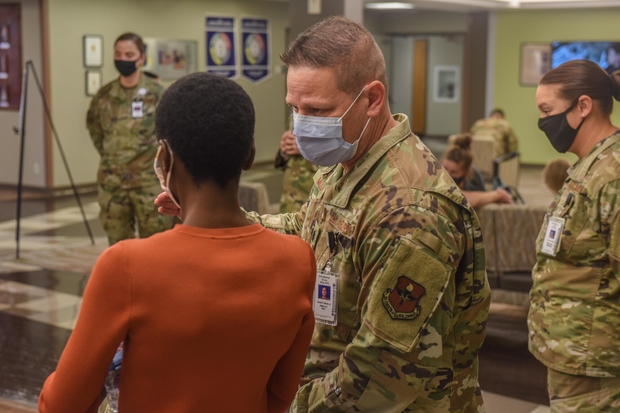 U.S. Air Force Lt. Col. Daniel Moore, 97th Operational Medical Readiness Squadron (97 OMRS) commander, and Dr. Rose Ngishu, 97 OMRS honorary commander, discuss the differences between military and civilian hospitals at Altus Air Force Base, Oklahoma, Sept .17, 2021. Dr. Ngishu is a doctor of internal medicine at the Jackson County Medical Center and has been an honorary commander for five months. (U.S. Air Force photo by 2nd Lt Cameron Silver)