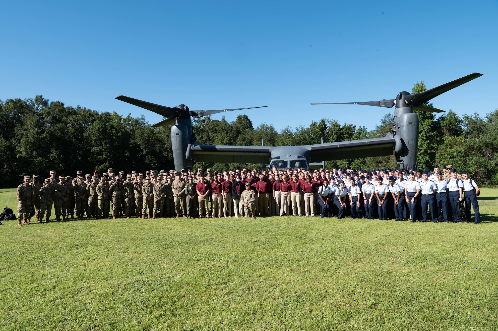 U.S. Air Force Maj. Gen. Eric Hill, Air Force Special Operations Command deputy commander, recognizes cadets in leadership positions during a diversity and inclusion event at Florida State University Sept. 23, 2021. The cadets were put into leadership positions for being highly motivated while living the Air Force core values of Integrity First, Service Before Self, and Excellence in all they do. (U.S. Air Force photo by Staff Sgt. Rito Smith)