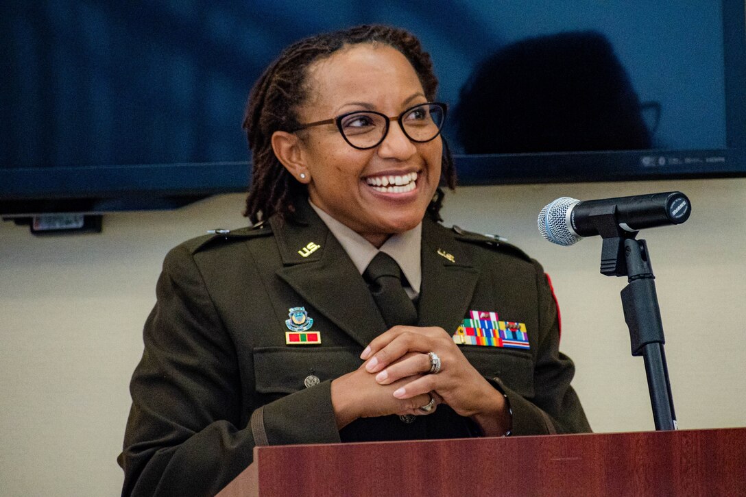 Col. Daphne Davis promoted to brigadier general