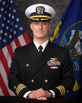 Official photo of CDR Gray