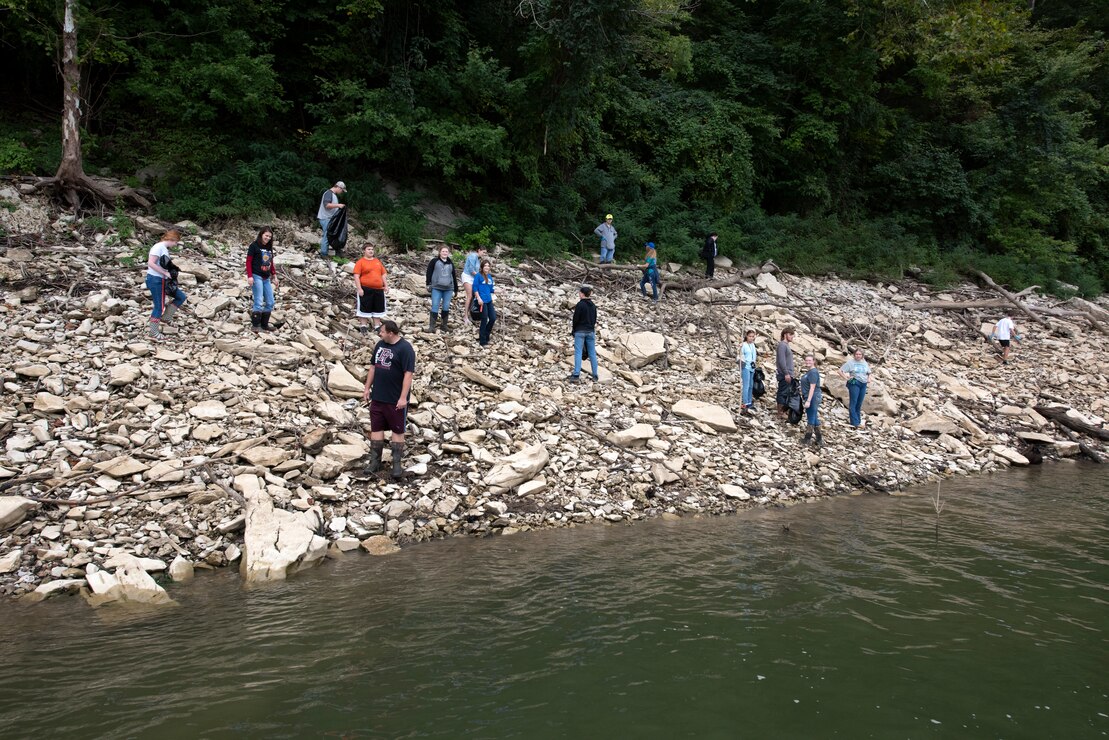 Members of the Pulaski County High School Future Farmers of America organization scour the Lake Cumberland shoreline for trash Sept. 25, 2021 on National Public Lands Day. The U.S. Army Corps of Engineers Nashville District’s staff at the lake worked with partners and volunteers to pick up tons of trash around the lake. (USACE Photo by Lee Roberts)