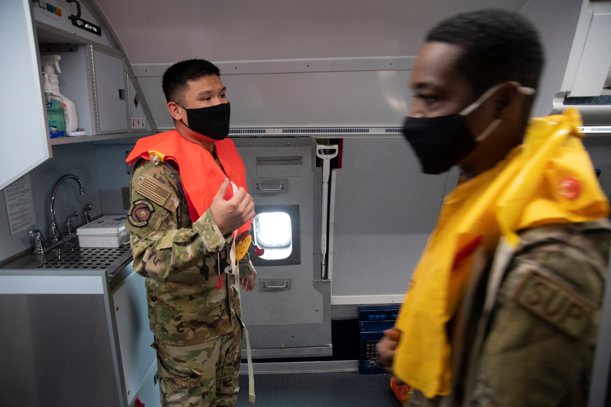 Emergency evacuation exercise simulation on plane