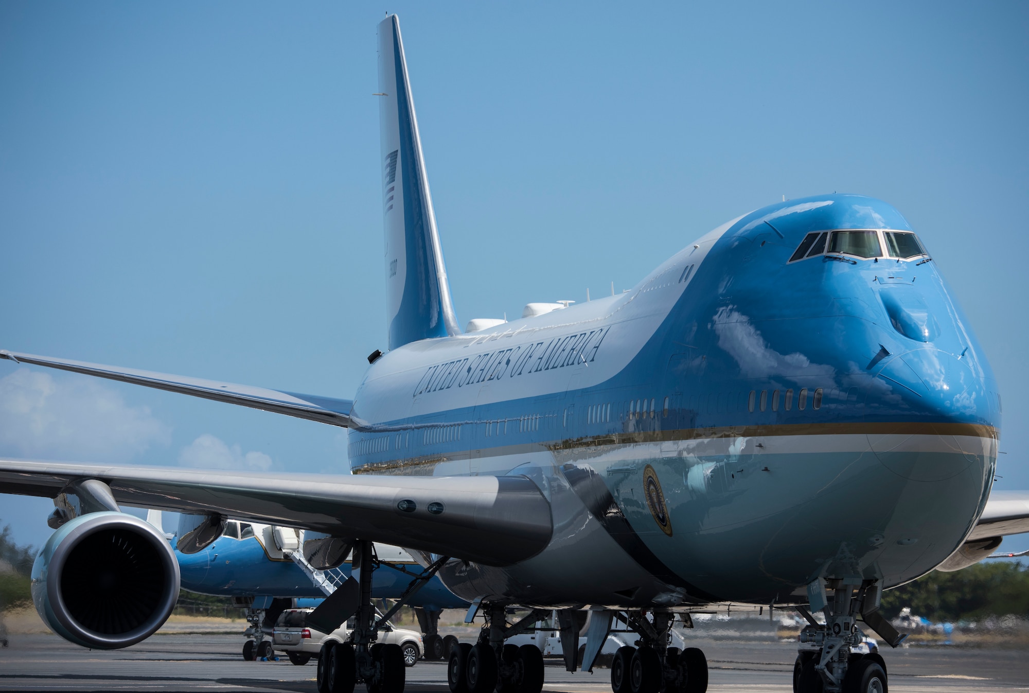 Air Force One refuels at Joint Base Pearl Harbor-Hickam
