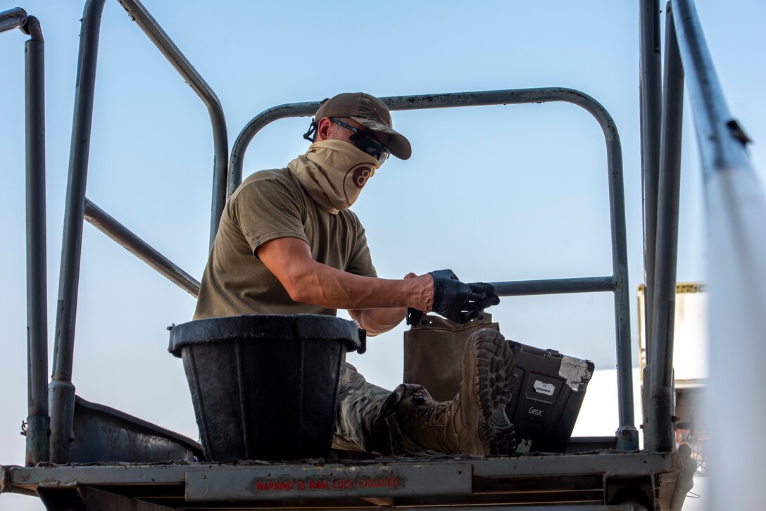 Members of the 8th EAMS directed hundreds of aircraft in support of Afghanistan evacuation operations.(U.S. Air Force photo by Airman 1st Class Kylie Barrow)
