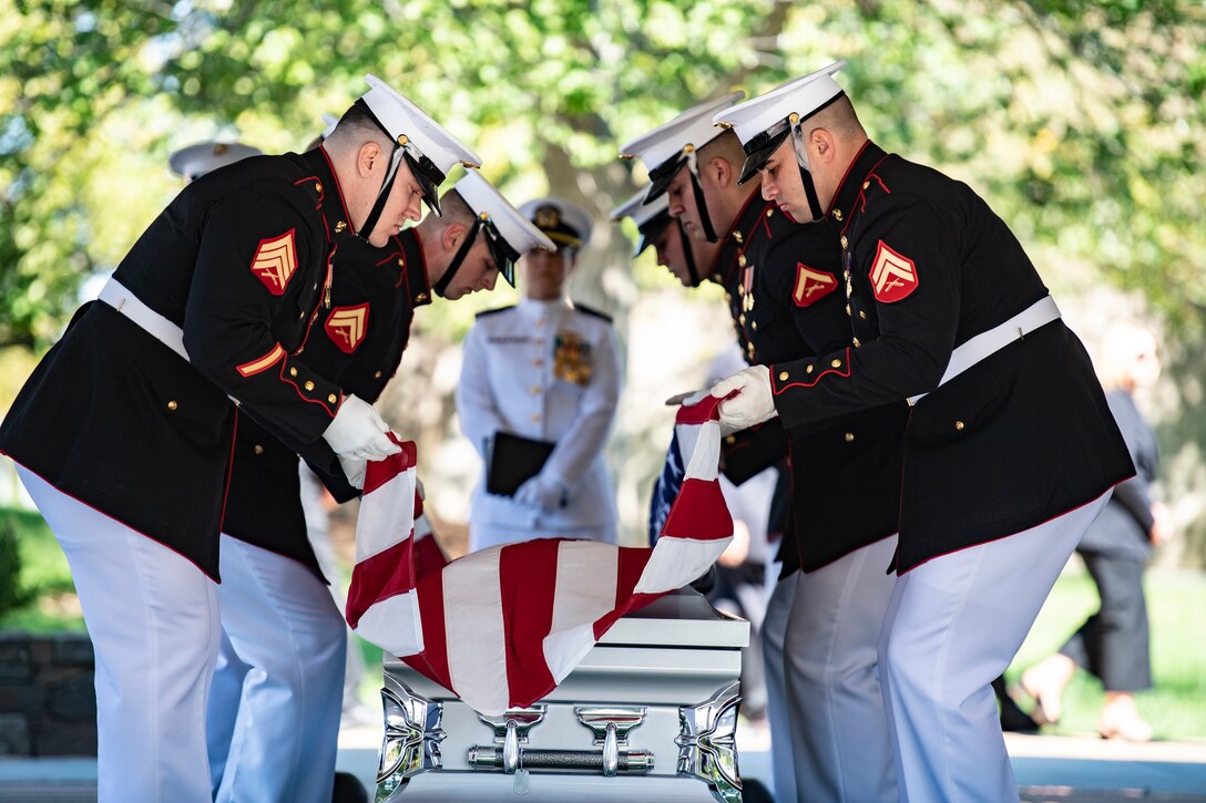 The 3d U.S. Infantry Regiment (The Old Guard) Caisson Platoon, Marines from the “The President’s Own” Marine Band, and Marines from Marine Barracks, Washington, D.C. (8th and I) conduct military funeral honors with funeral escort for U.S. Marine Corps Sgt. Nicole L. Gee in Section 60 of Arlington National Cemetery, Arlington, Virginia, Sept. 29, 2021.