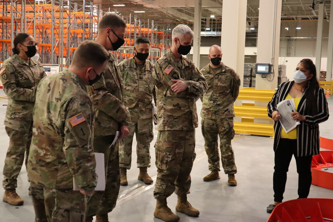 U.S. Forces Korea and 19th Expeditionary Sustainment leaders visit DLA Distribution Korea