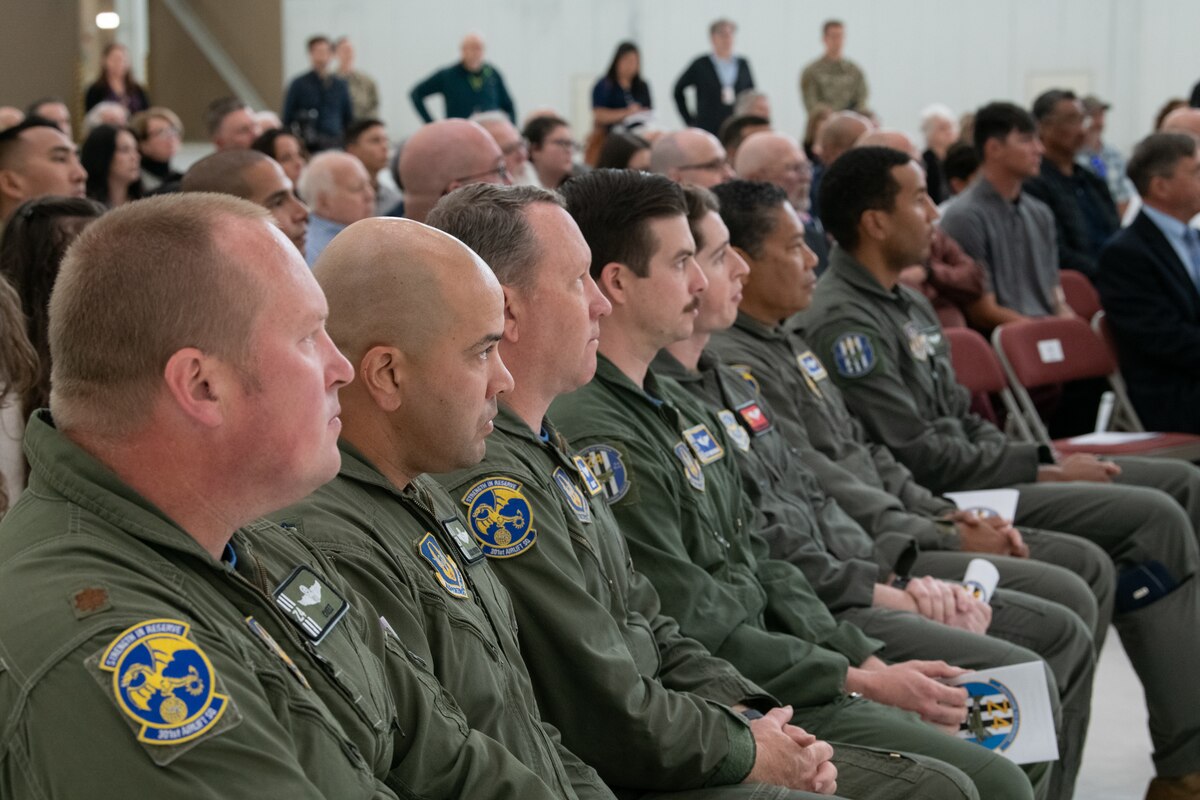 The Air Force Reserve Command deputy commander awards the Distinguished Flying Cross to four C-17A Globemaster III aircrew members during a ceremony at Travis Air Force Base, Calif., Apr. 1, 2022. 
Three Reserve Citizen Airmen assigned to the 349th Air Mobility Wing at Travis, and an active duty Airman from the 3rd Wing, Joint Base Elmendorf-Richardson, Alaska, were recognized for answering their nation’s call when they helped evacuate Americans and their allies out of Afghanistan during Operation Allies Refuge in August 2021.
During the ceremony, Maj. Gen. Matthew J. Burger, the former commander of the 349th AMW, presented the medals to Lt. Col. Dominic Calderon, 1st Lt. Kyle Anderson and Master Sgt. Silva Foster, from the 301st Airlift Squadron, and Senior Airman Michael Geller of the 517th Airlift Squadron. 
(U.S. Air Force photo by Grant Okubo)