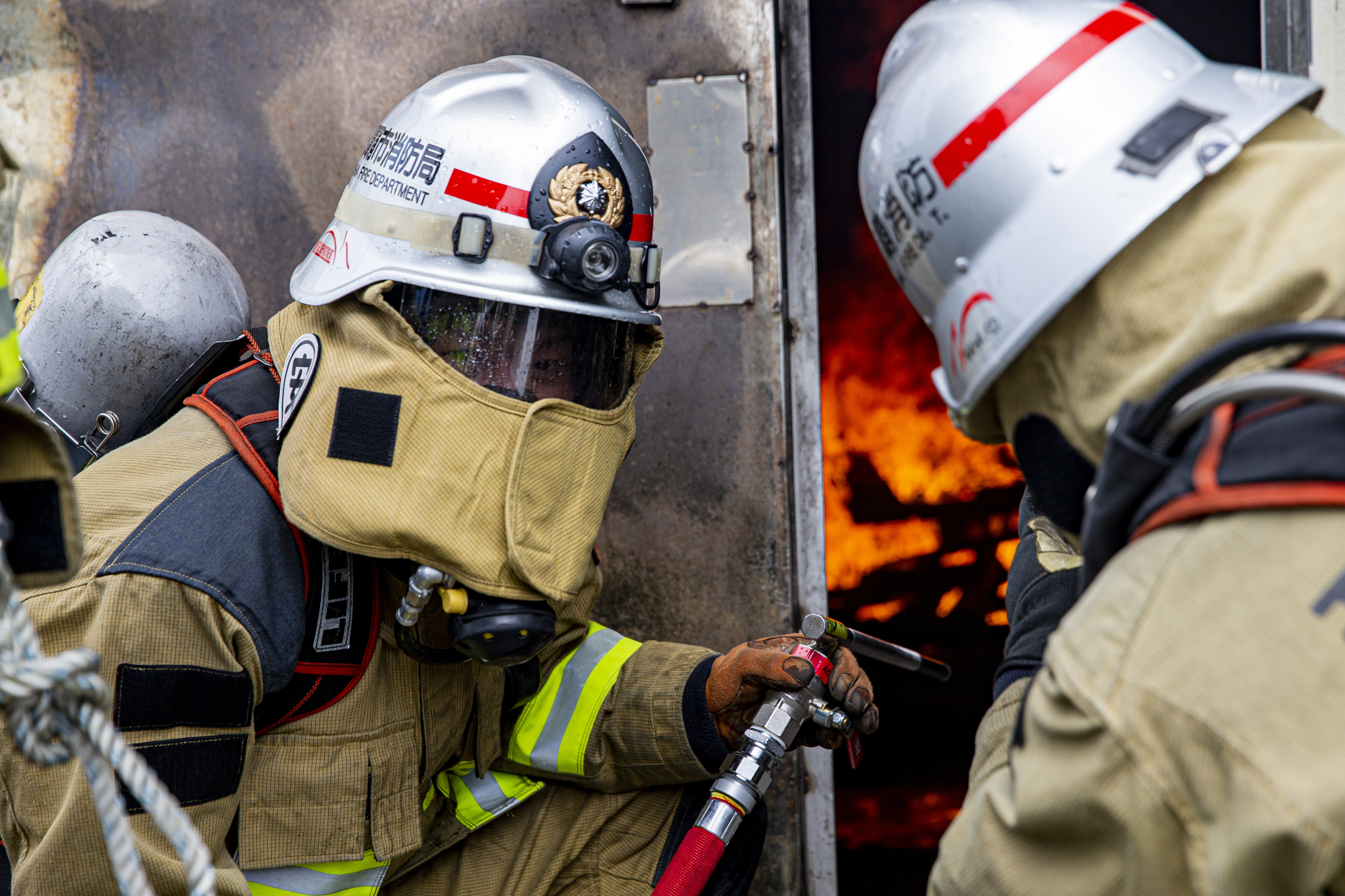 那覇市消防局が海兵隊消防署と実動訓練 在日米海兵隊 ニュース