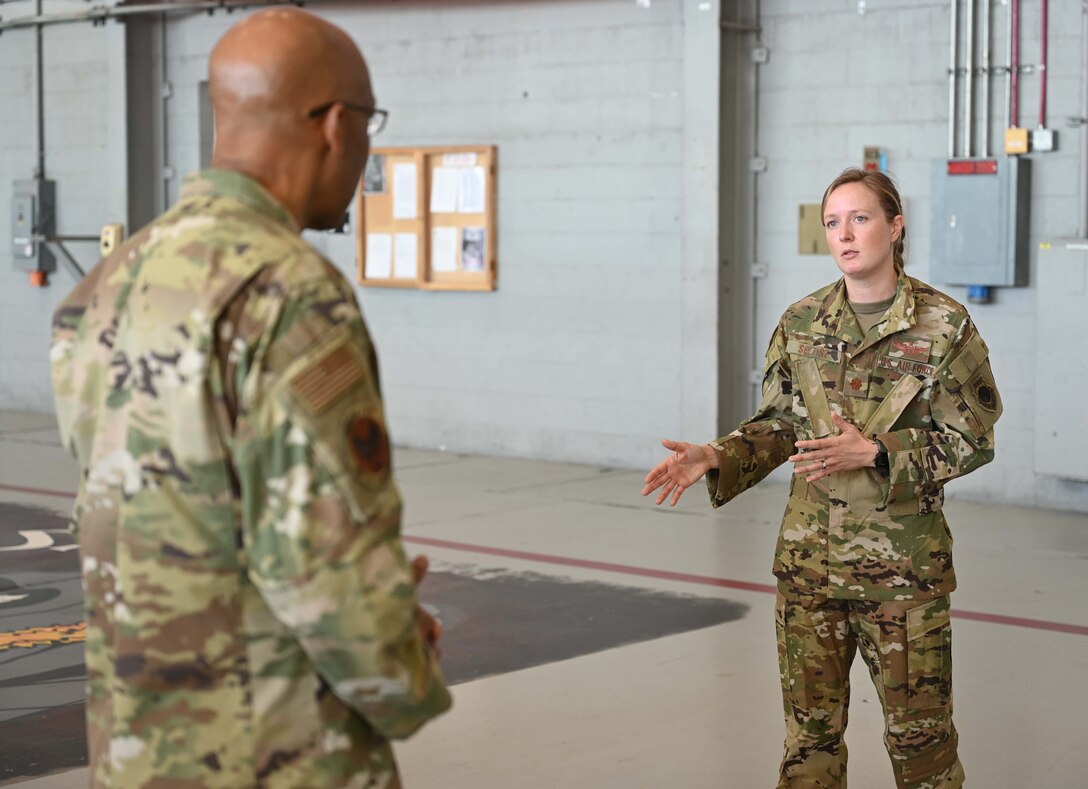 Maj. Auriele Soltisz, AC-130J Ghostrider pilot with the 4th Special Operations Squadron, briefs Air Force Chief of Staff Gen. CQ Brown, Jr., on Aviation Special Operations Task Units during his visit to Hurlburt Field, Fla., April 4, 2022. The visit familiarized Brown with Air Force Special Operations Command’s Force Generation Model including Mission Sustainment Teams and Special Operations Task Groups. Additionally, Brown held a discussion with junior enlisted Airmen to discuss challenges faced in the command. (U.S. Air Force photo by Staff Sgt. Brandon Esau)