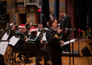 Commander, NSTC Guest of Honor for NBGL Holiday Concert