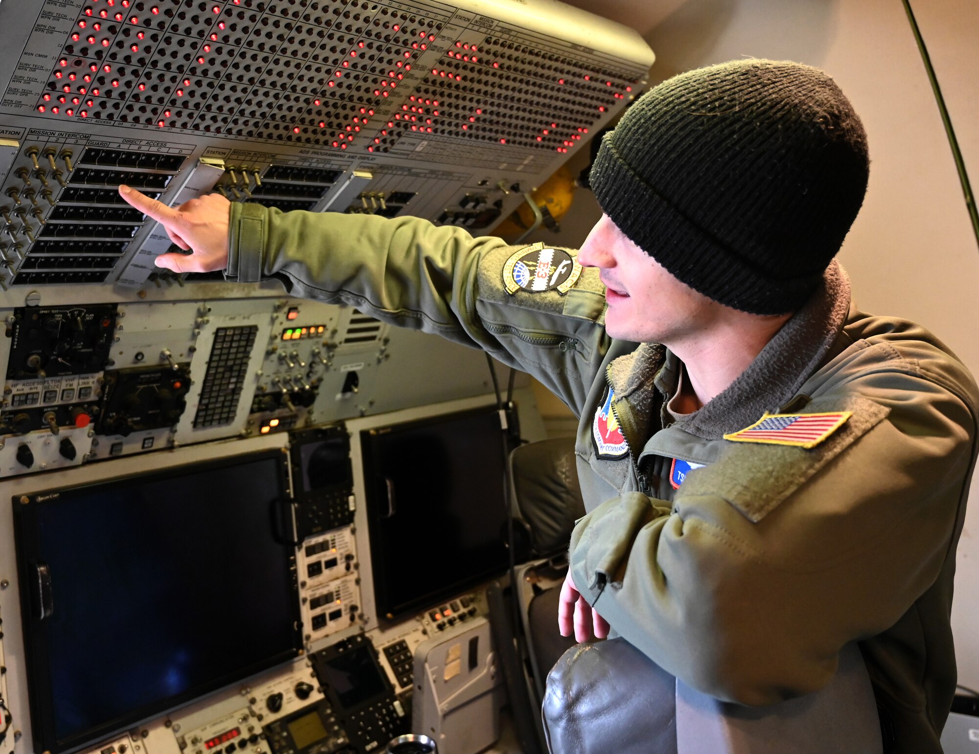 photo of a U.S. Air Force Airmen on AWACS E-3G