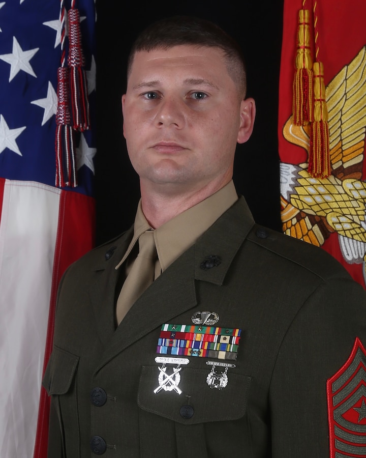 Command photo of SgtMaj Lisowski