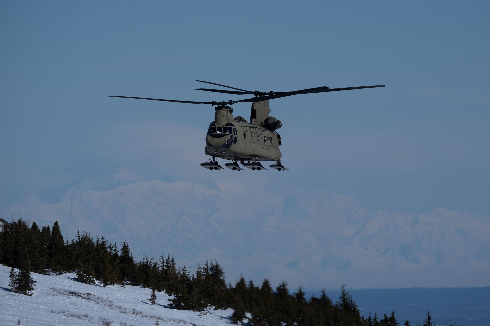 Photo of a Chinook helicopter