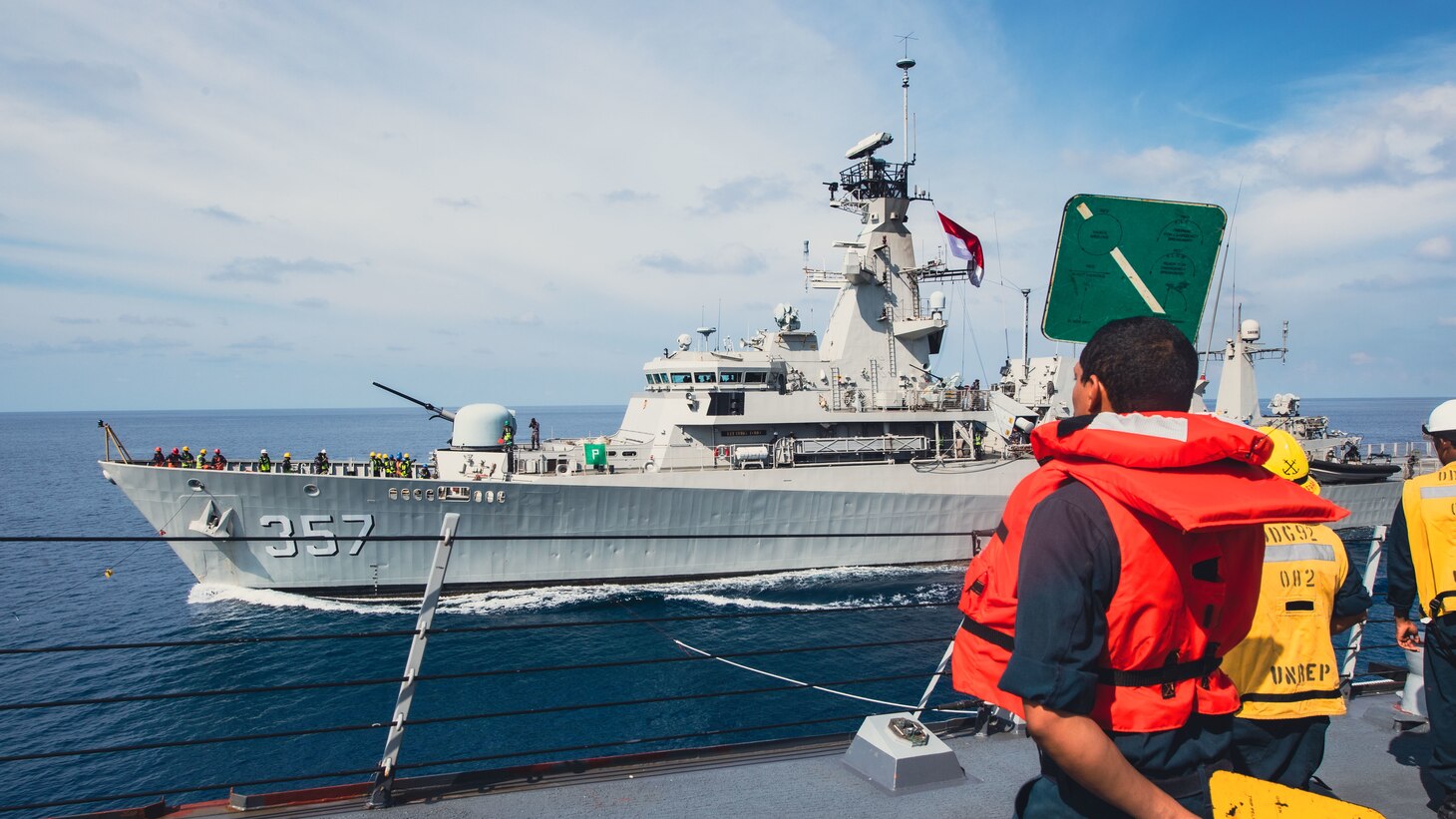 The Arleigh Burke-class guided-missile destroyer USS Momsen (DDG 92) and the Tentara Nasional Indonesia-Angkatan Laut, Bung Tomo-class corvette KRI Bung Tomo (FF 357) conducted bilateral training, providing the U.S. and Indonesian navies an opportunity to exercise and work together towards common maritime goals. Bilateral operations like this one reassure our allies and partners of the U.S. commitment to maintaining a free and open Indo-Pacific.