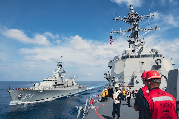 The Arleigh Burke-class guided-missile destroyer USS Momsen (DDG 92) and the Tentara Nasional Indonesia-Angkatan Laut, Bung Tomo-class corvette KRI Bung Tomo (FF 357) conducted bilateral training, providing the U.S. and Indonesian navies an opportunity to exercise and work together towards common maritime goals. Bilateral operations like this one reassure our allies and partners of the U.S. commitment to maintaining a free and open Indo-Pacific.