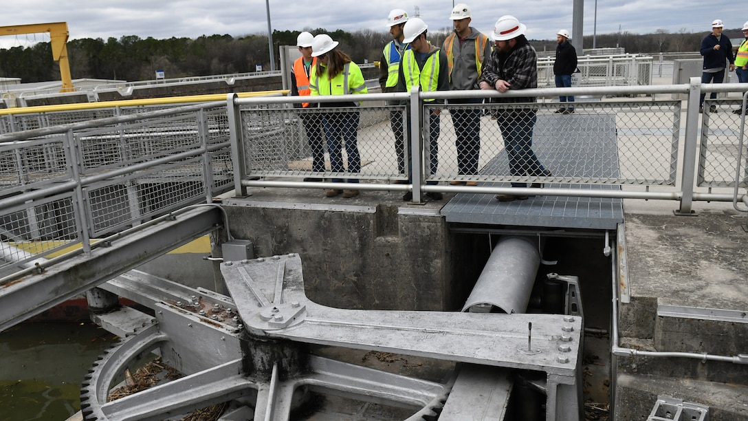 Old Hickory Lock and Dam Equipment Mechanic Supervisor Justin Gray explains to Lipscomb University students the importance of lock maintenance, sharing how all parts of the lock are critical and inspected often to maintain stellar performance.