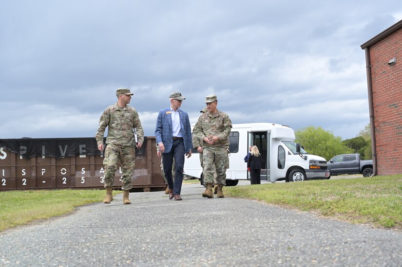 Michael Flanagan (center), Civilian Aide to the Secretary of the Army (CASA) for Virginia-South, talks with U.S. Army Col. Harry Hung