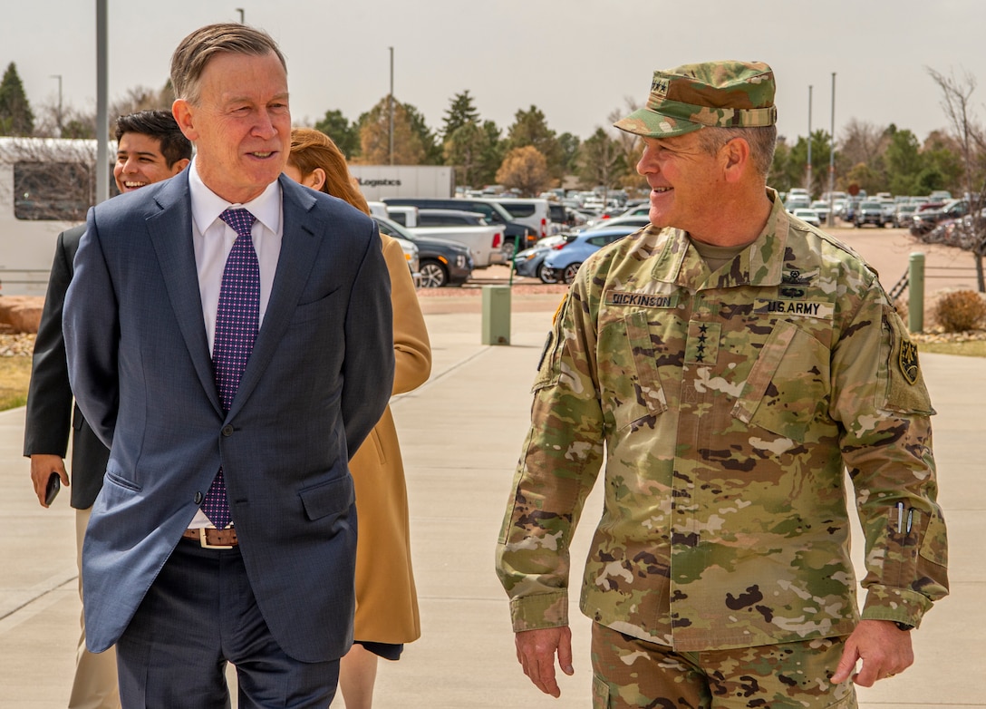 U.S. Senator visits USSPACECOM