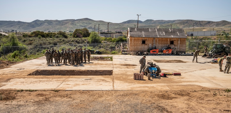 US Marines Conduct Realistic Training Exercises