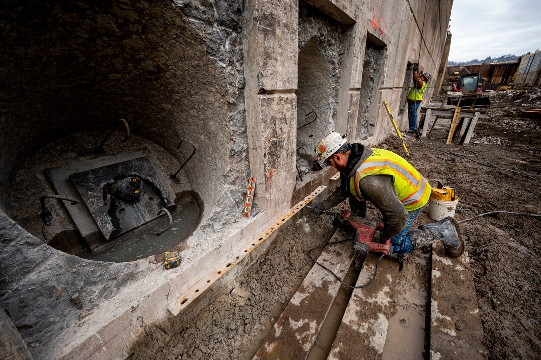 charleroi construction