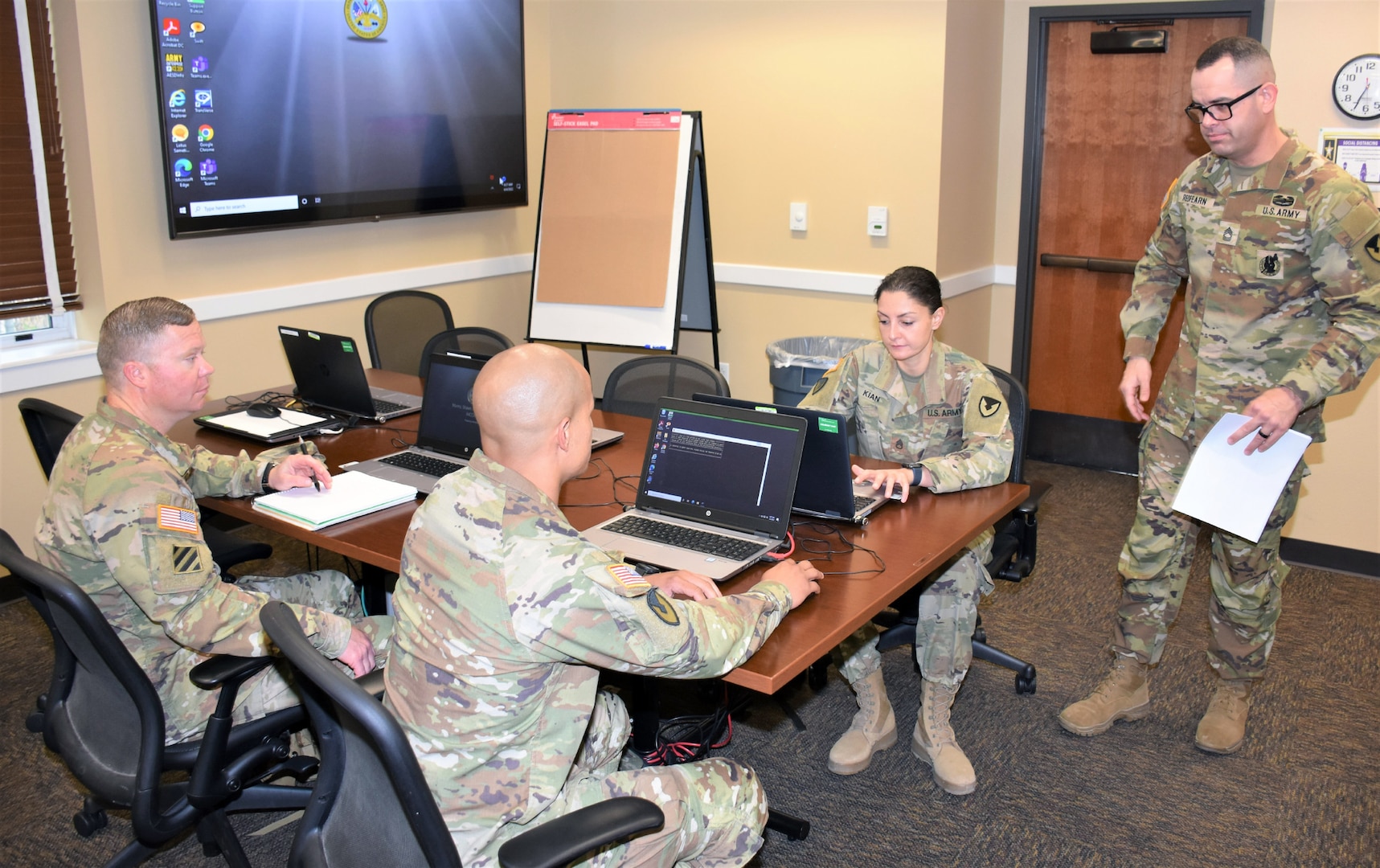 Master Gunner Course ends, recognizes top Master Gunner