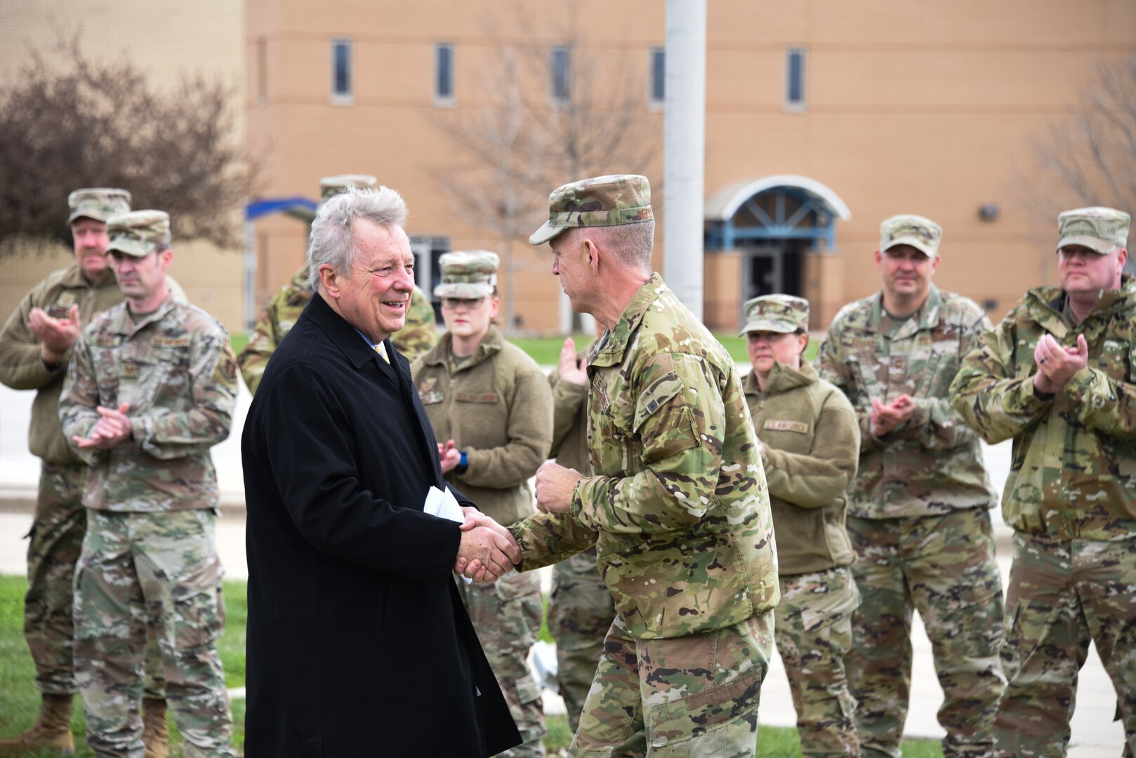 Photo of Senator Dick Durbin and Maj Gen Richard Neely shaking hands