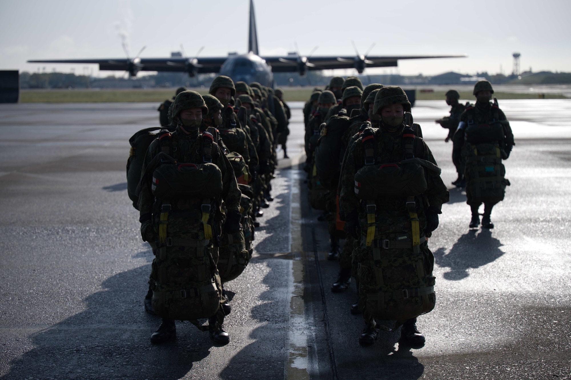 JGSDF members lining up near C-130J.