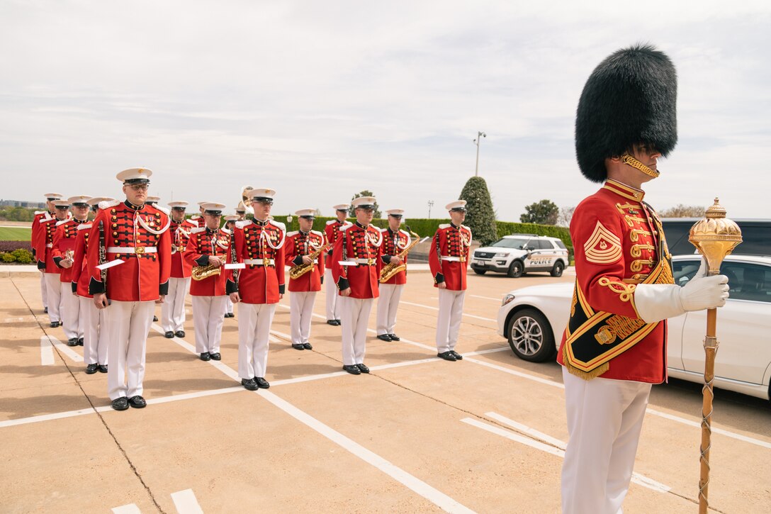 "The President's Own" United States Marine Band stands at attention during the Pentagon arrival ceremony for Ukrainian Prime Minister Denys Shmyhal on April 21, 2022.