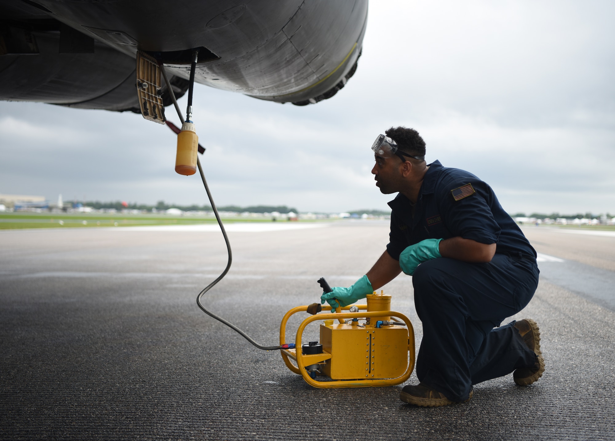 Members of the 337th Test and Evaluation Squadron speak to Sun ‘n Fun Aerospace Expo attendees at the Lakeland Linder International Airport in Lakeland, Florida, April 9, 2022. The expo started in 1974 as a fly-in for sport aviation enthusiasts and now has grown to one of the largest air shows in the world. As part of its anniversary, the expo highlighted the B-1B Lancer as one of its top static displays. (U.S. Air Force photo by Staff Sgt. Holly Cook)