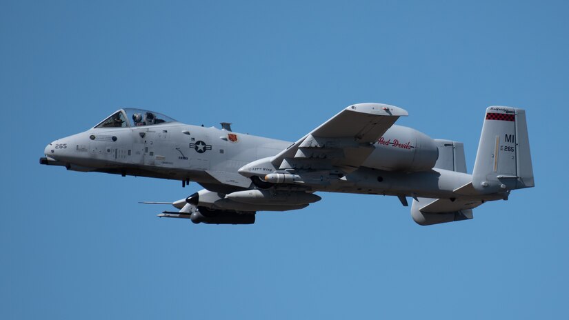 A U.S. Air Force A-10C Thunderbolt II from the 107th Fighter Squadron at Selfridge Air National Guard Base, Mich., performs an aerial demonstration over the Ohio River in downtown Louisville, Ky., April 23, 2022 as part of the Thunder Over Louisville air show. This year’s event celebrated the 75th anniversary of the United States Air Force. (U.S. Air National Guard photo by Dale Greer)