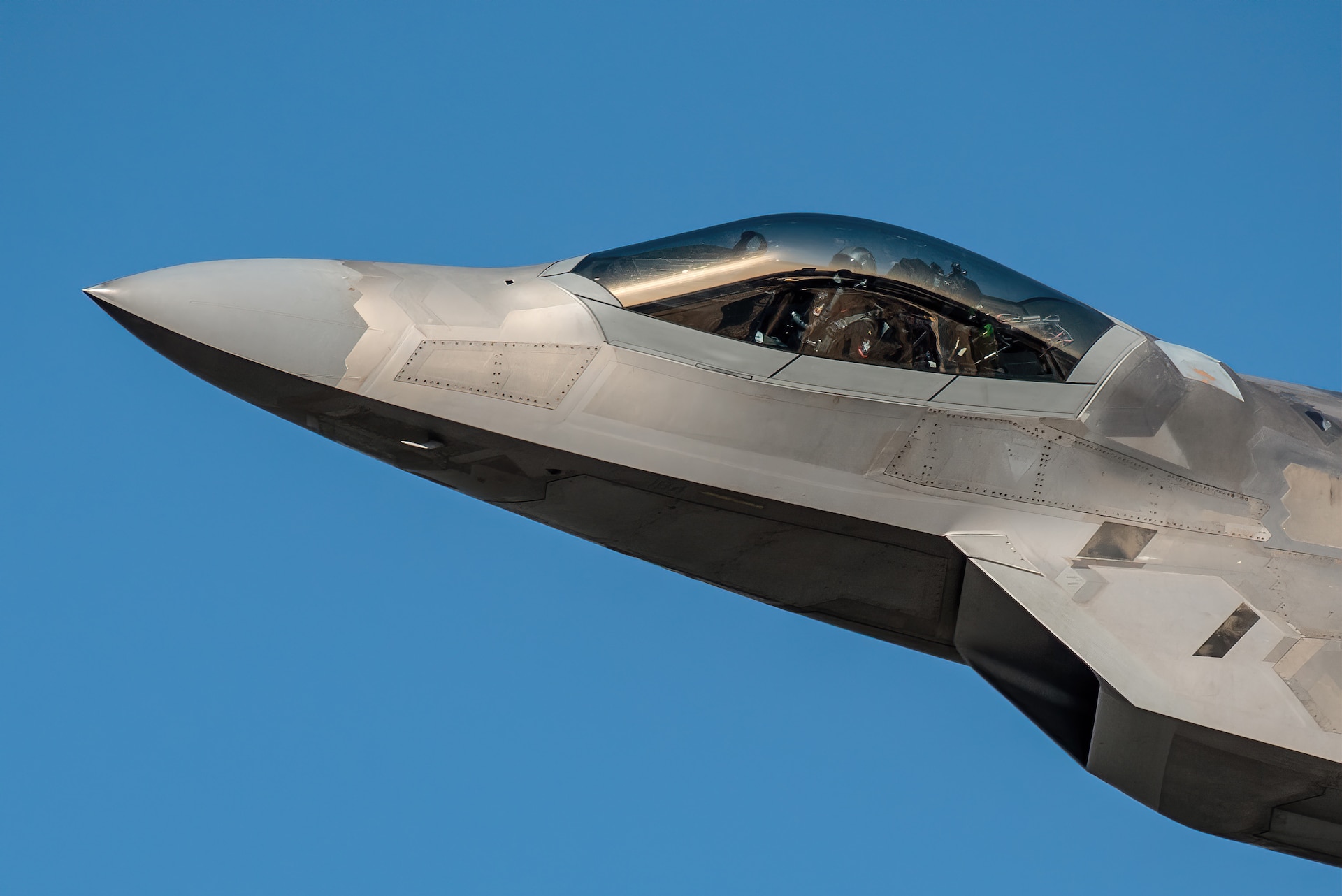 The U.S. Air Force F-22 Raptor Demo Team from the 1st Fighter Wing at Langley Air Force Base, Va., performs an aerial demonstration over the Ohio River in downtown Louisville, Ky., April 23, 2022 as part of the Thunder Over Louisville air show. This year’s event celebrated the 75th anniversary of the United States Air Force. (U.S. Air National Guard photo by Dale Greer)