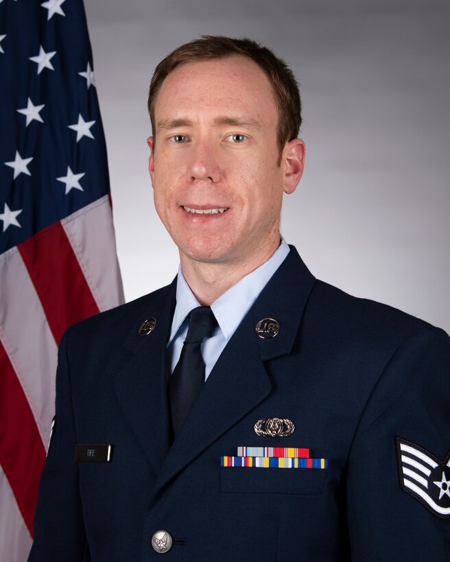 Dee, service dress, official photo