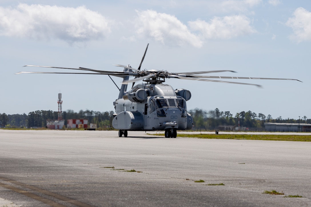 U.S. Marines with Marine Heavy Helicopter Squadron 461 taxi in a CH-53K King Stallion after its first operational flight at Marine Corps Air Station New River, N.C., April 13, 2022. The flight signified the beginning of HMH-461's modernization from the CH-53E Super Stallion to the CH-53K King Stallion. HMH-461 is a subordinate unit of 2nd Marine Aircraft Wing, the aviation combat element of II Marine Expeditionary Force.