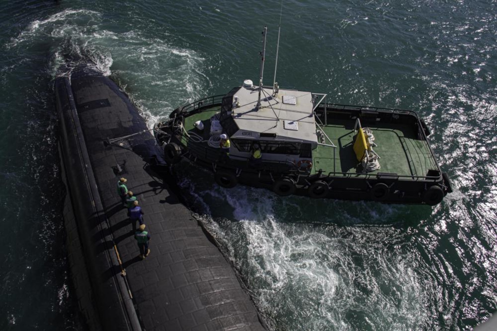USS Frank Cable Conducts Expeditionary Reload in Australia with USS Springfield Alongside