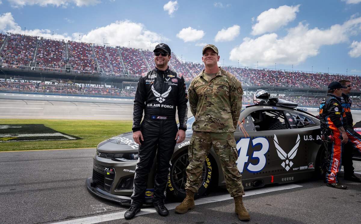 Airman paint scheme design at Talladega