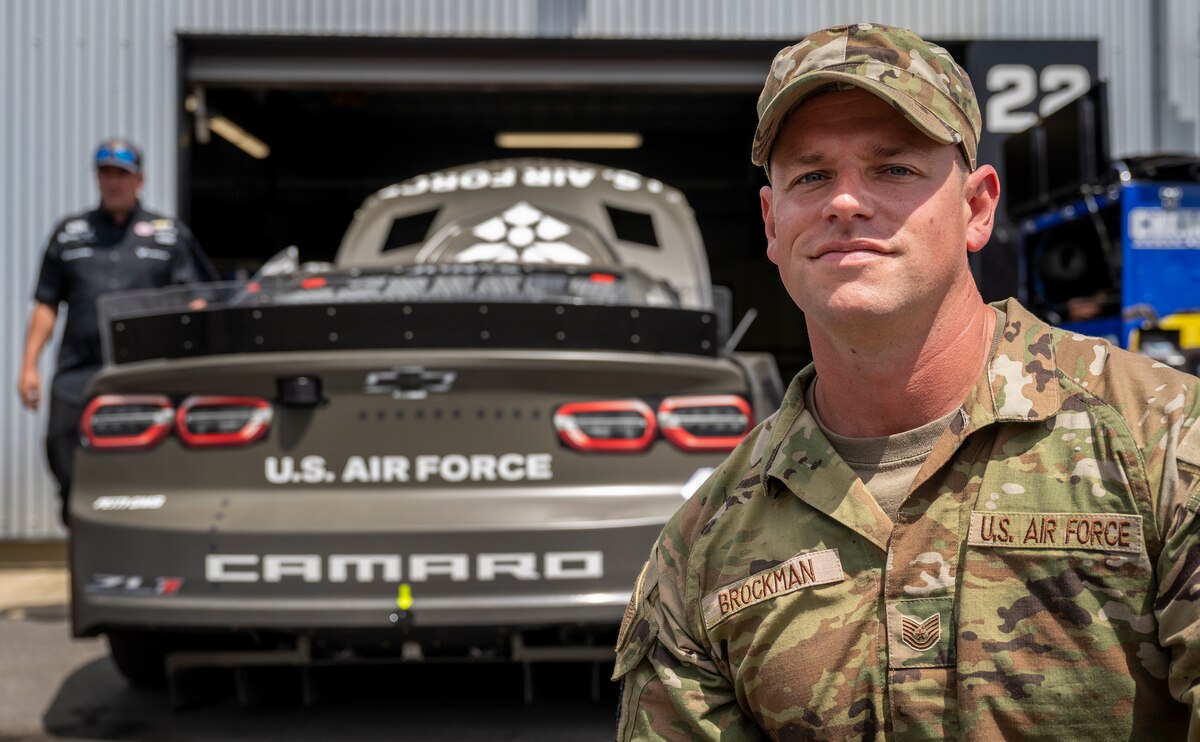 Airman paint scheme design at Talladega
