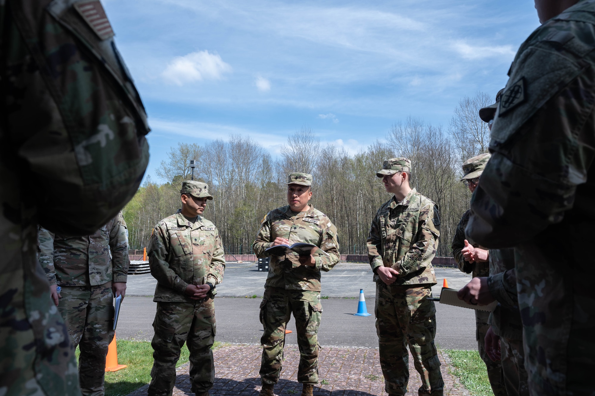 U.S. Army soldiers relay their findings during an exercise.