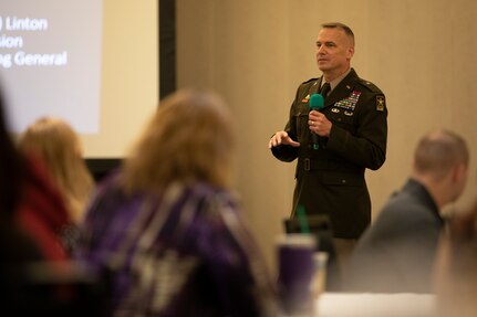 88th RD hosts Yellow Ribbon event to prepare deploying Soldiers and their Families